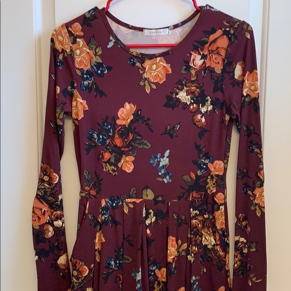 Reborn J Dresses & Skirts - Floral Long Sleeve Dress